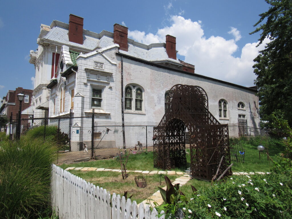 SLOWER-THAN-LIGHT SHRINE: IN REMEMBRANCE OF THE UNDERGROUND RAILROAD